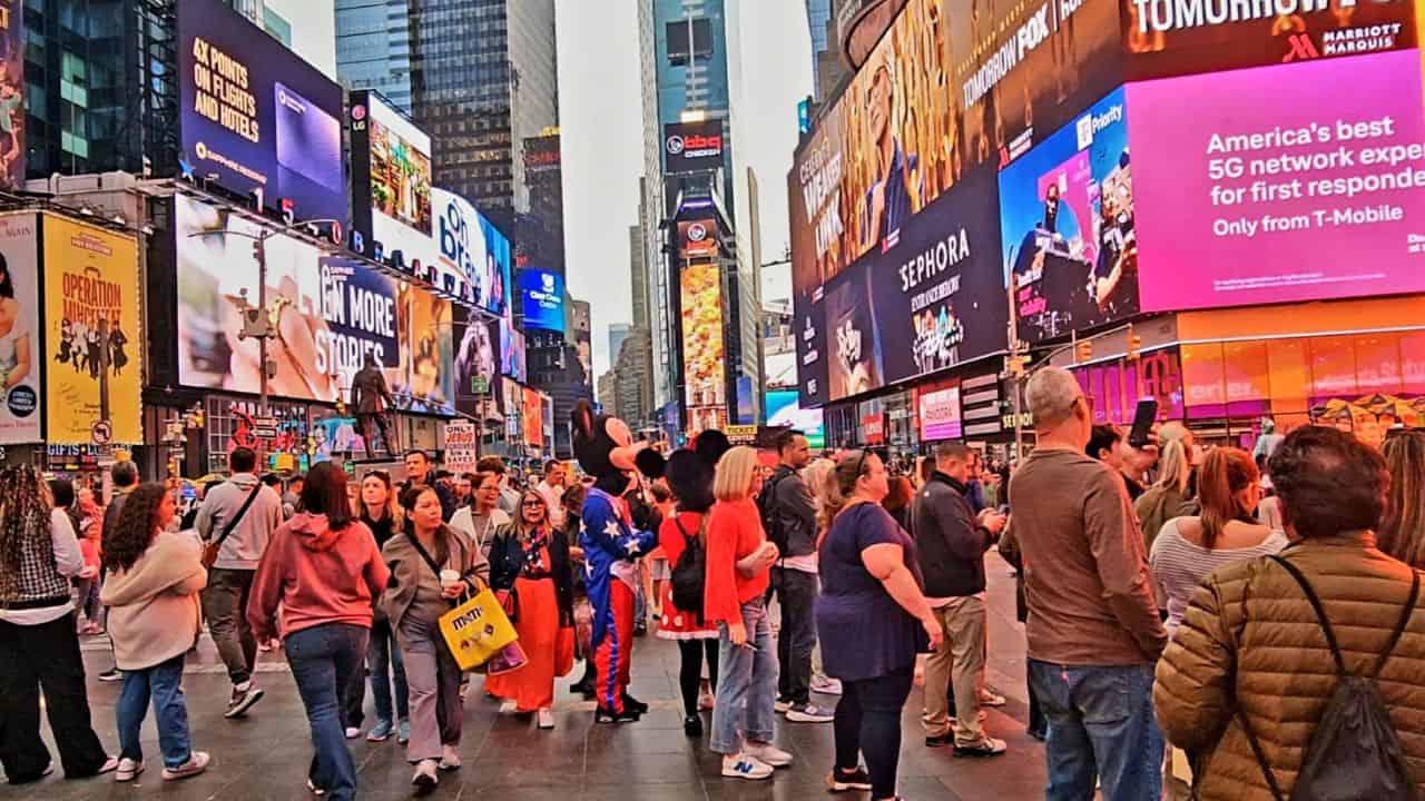 NYC See Yourself on a Times Square Billboard – Ultimate Experience Guide (2026)